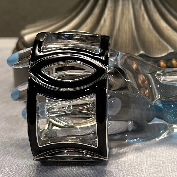 Jet Black Enamel Inlay & Silver Tone Stretch Bracelet - Picture 4 of 11